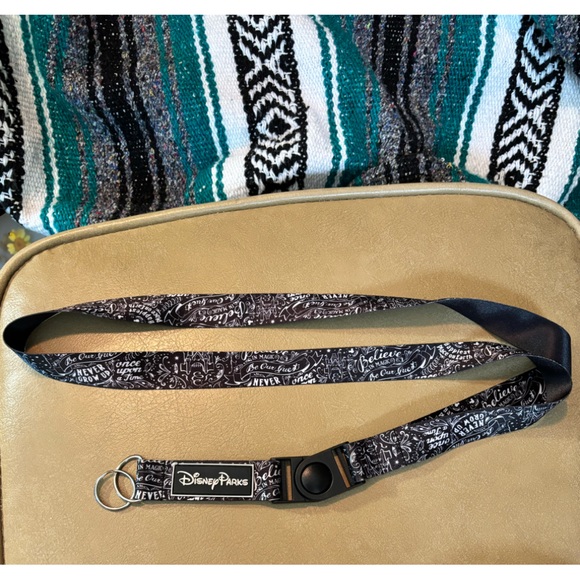 Authentic Disney Parks Lanyard Tag Key Chain Accessories Loop & release buckle - Picture 2 of 7